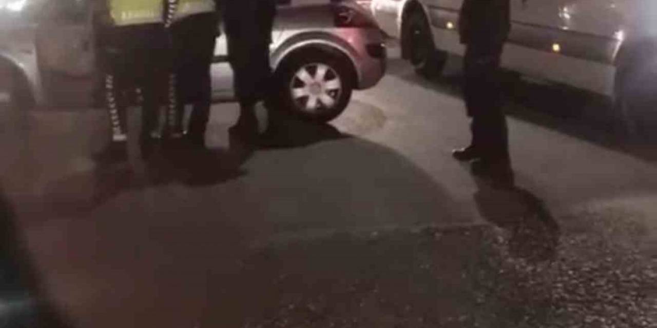 Araçta Uyuyakaldı Trafiği Felç Etti