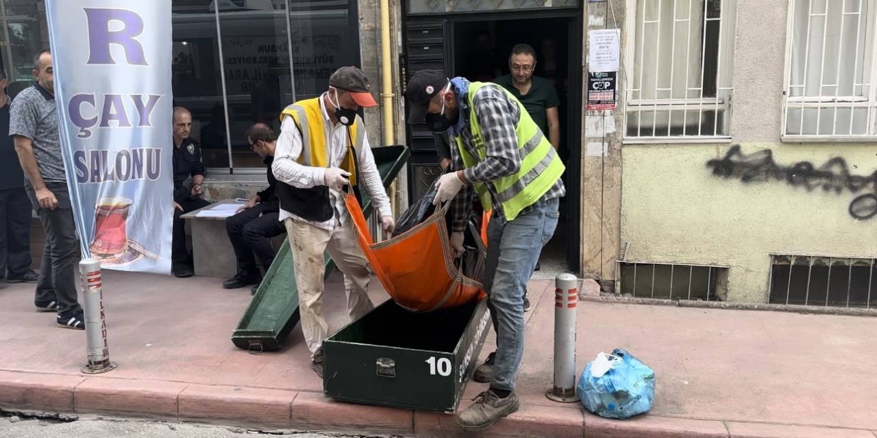Yaşlı Adam Evinde Ölü Bulundu