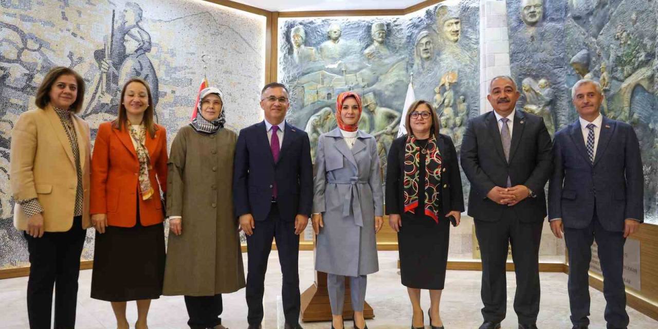 Bakan Göktaş, Gaziantep Valisi Kemal Çeber İle Bir Araya Geldi