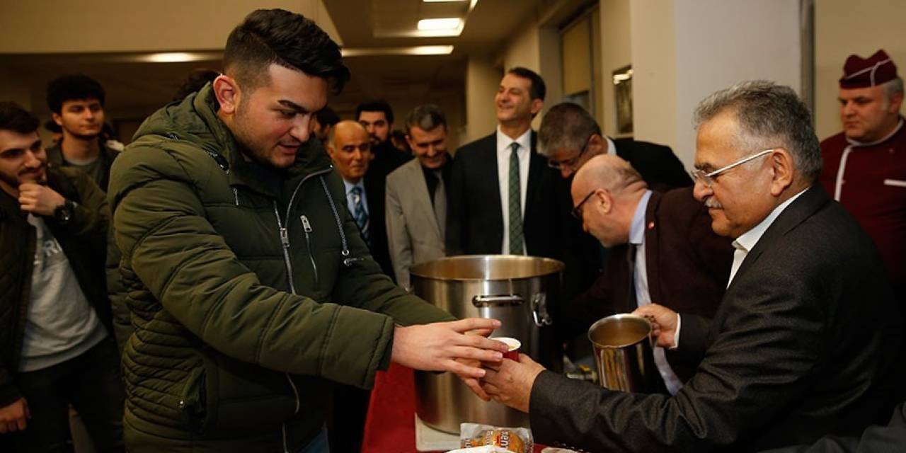 Büyükşehir’den Gençlere 10 Ayda 1 Milyon 350 Bin Bardak Çorba İkramı