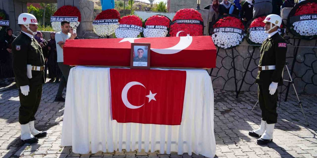 Şehit Piyade Sözleşmeli Er Onur Özbek Niğde’de Son Yolculuğuna Uğurlandı