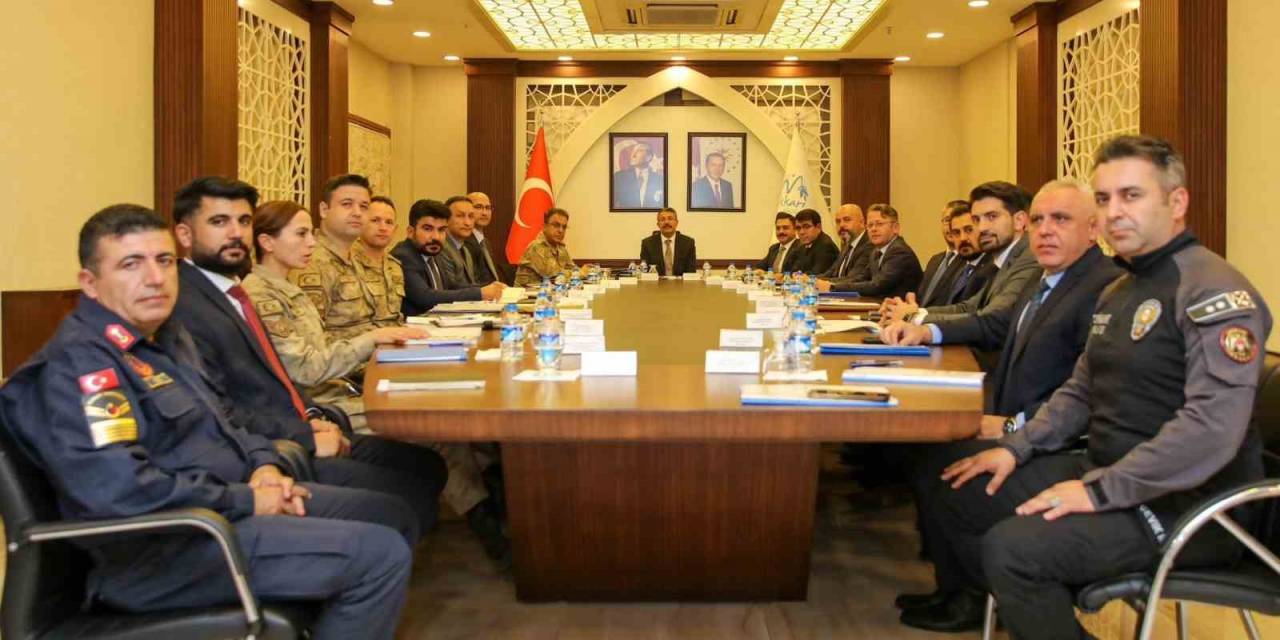 Vali Ali Çelik: "Mağdur Vatandaşların Takibi Titizlikle Yapılacak"