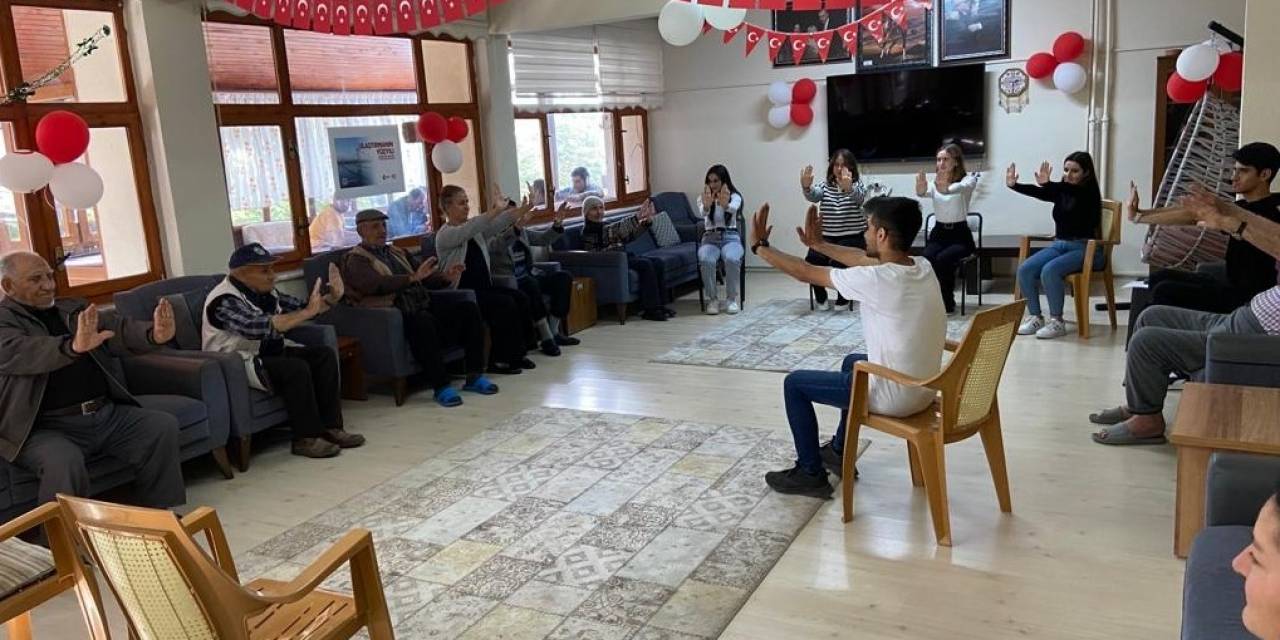 Nevü Öğrencilerinden ’nesiller Arası Dayanışma’ Etkinliği