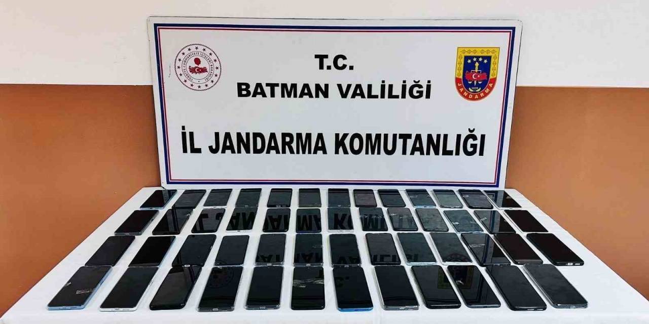 Batman’da Yabancı Uyruklu 98 Kişi İl Göç İdaresine Gönderildi: 2 Şüpheli Tutuklandı