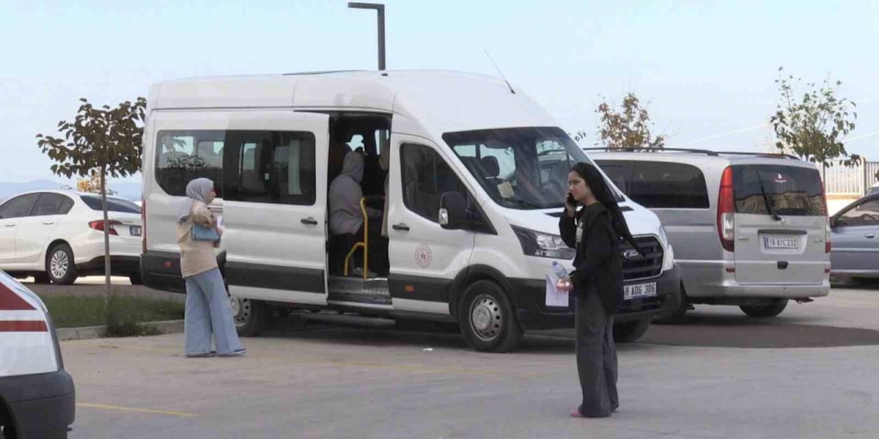 Yalova’da 140 Üniversite Öğrencisi Gıda Zehirlenmesi Şüphesiyle Hastaneye Kaldırıldı
