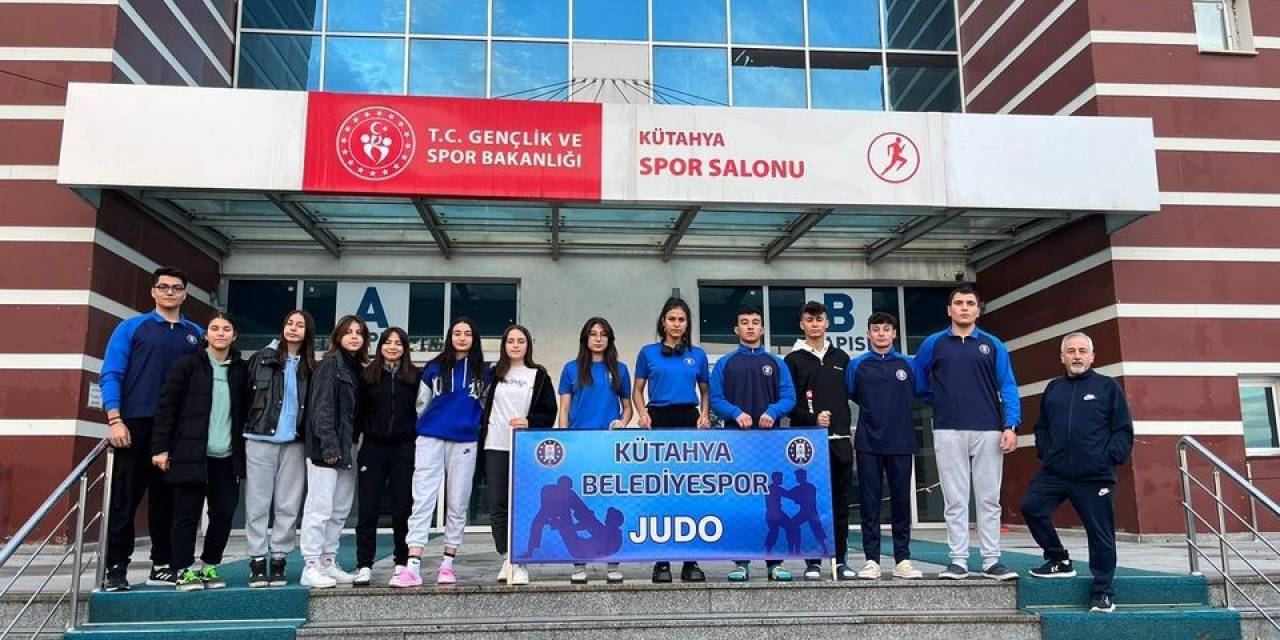 Kütahyalı Sporcular Ankara’dan Madalyalarla Döndü