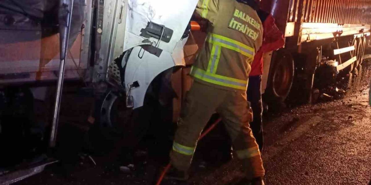 Susurluk’ta Zincirleme Kaza: 1 Ölü, 5 Yaralı