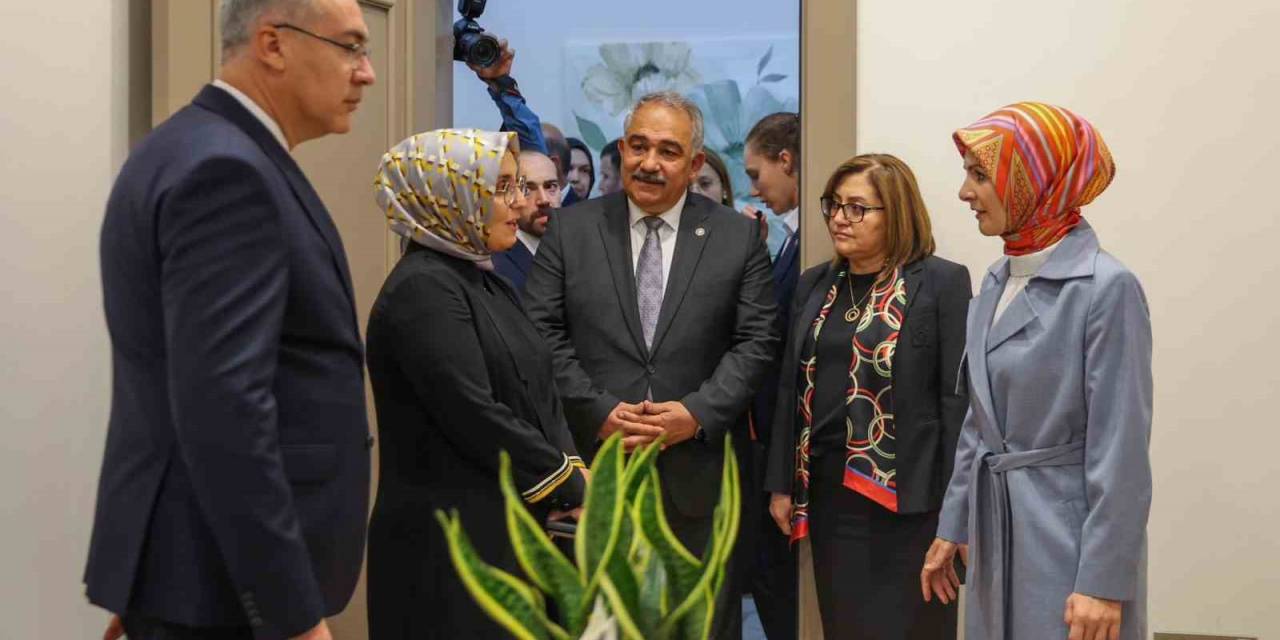 Bakan Göktaş’tan Büyükşehir Belediyesi Projelerini Tam Not