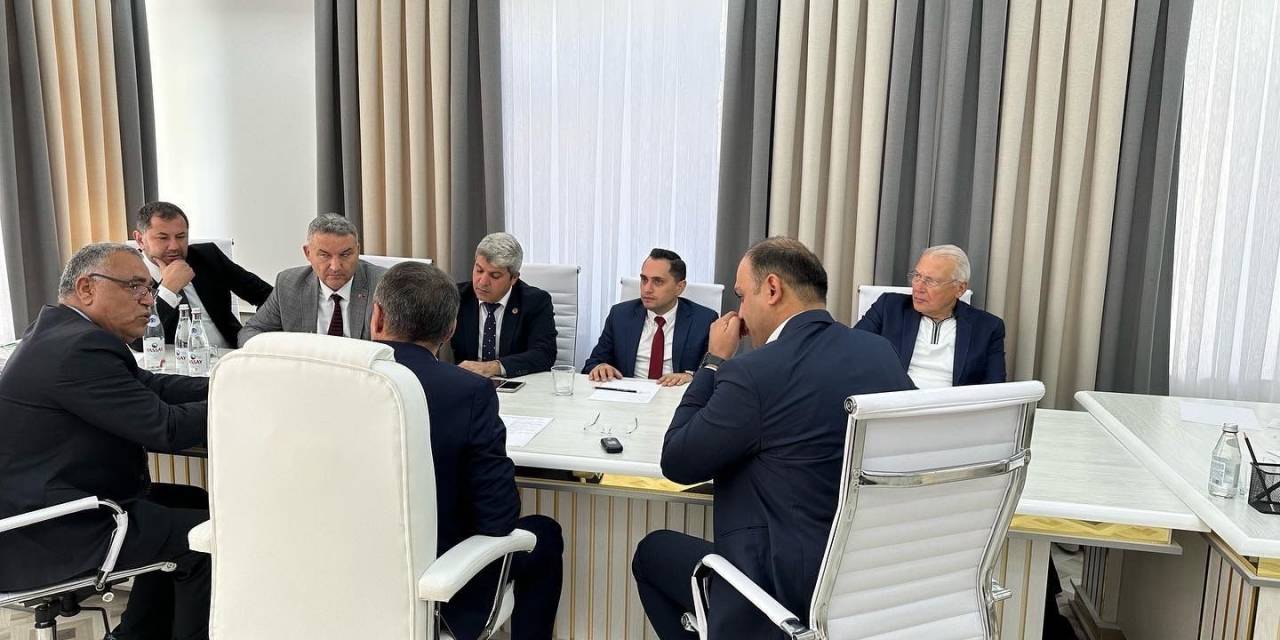 Aydınlı Heyet Özbekistan’a Çıkarma Yaptı