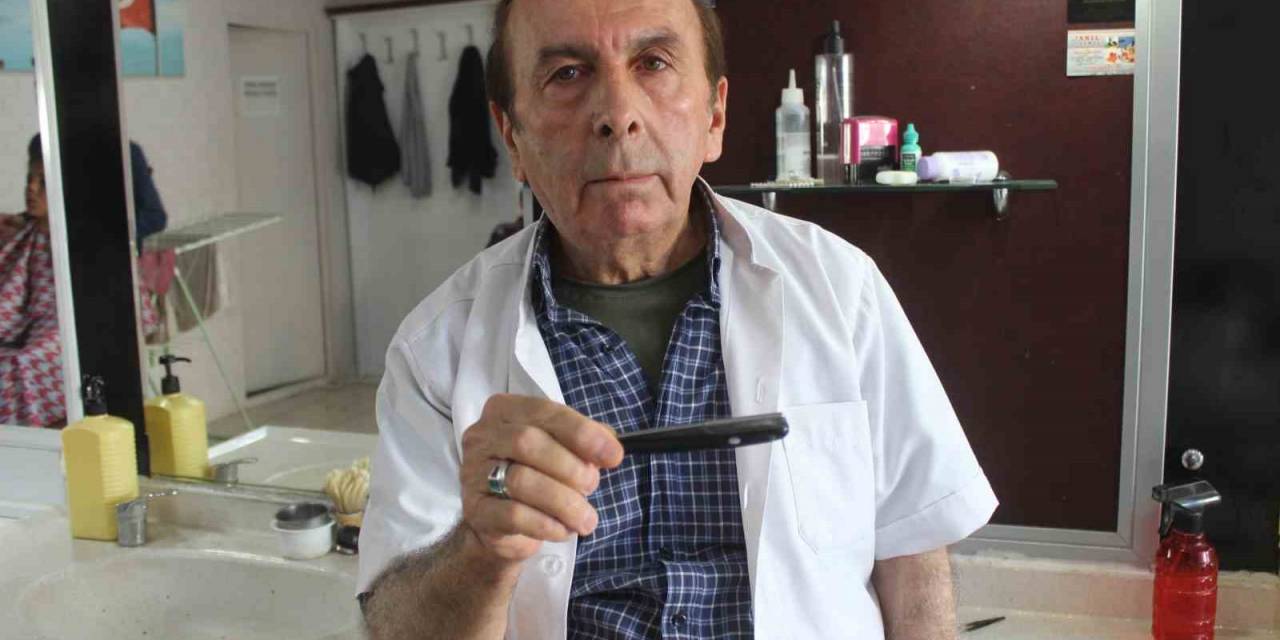 Emektar Berber 53 Yıldır Mesleğini İlk Günkü Heyecan İle Yapıyor