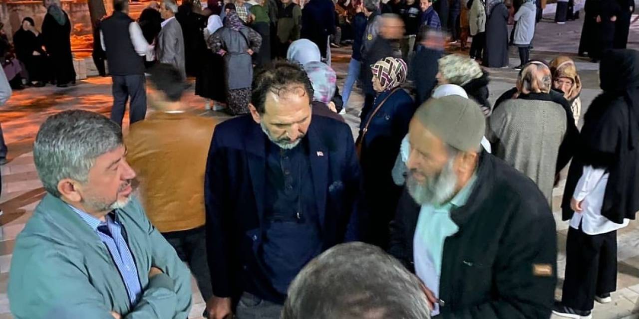 Gediz’de Umreciler Dualarla Uğurlandı