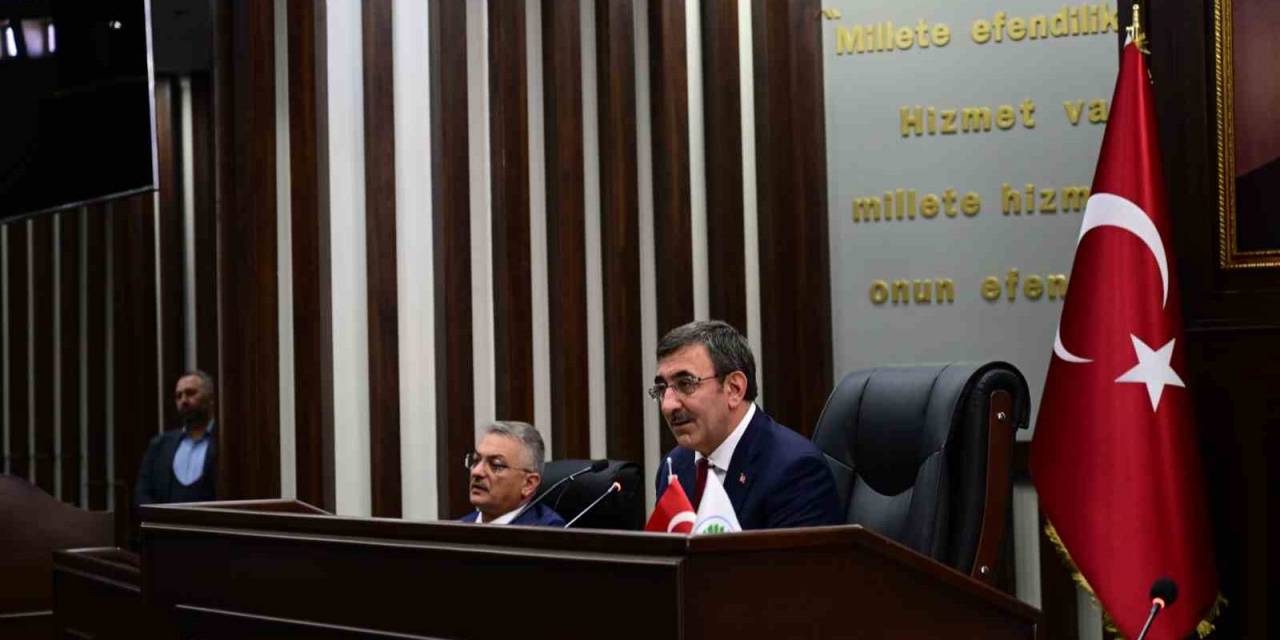 Cumhurbaşkanı Yardımcısı Yılmaz: "Deprem Bölgesinde Yaraların Sarılması İçin 3 Trilyon Liradan Fazla Para Harcanacak"