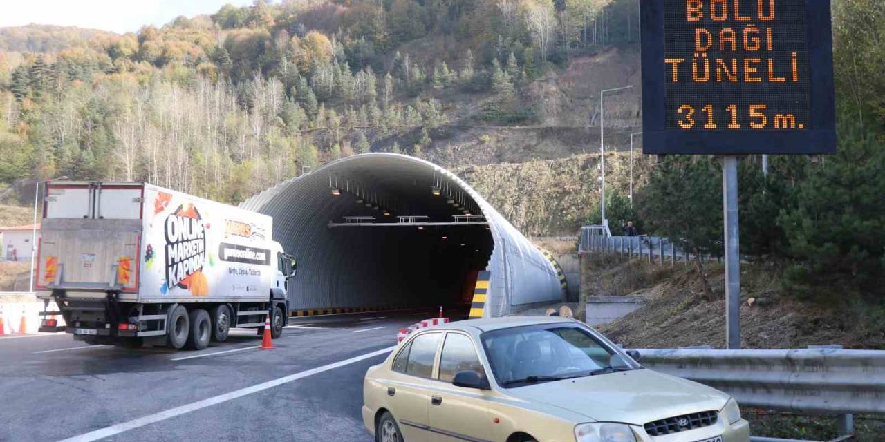 Bolu Dağı Tüneli’nden Araçlar Geçmeye Başladı