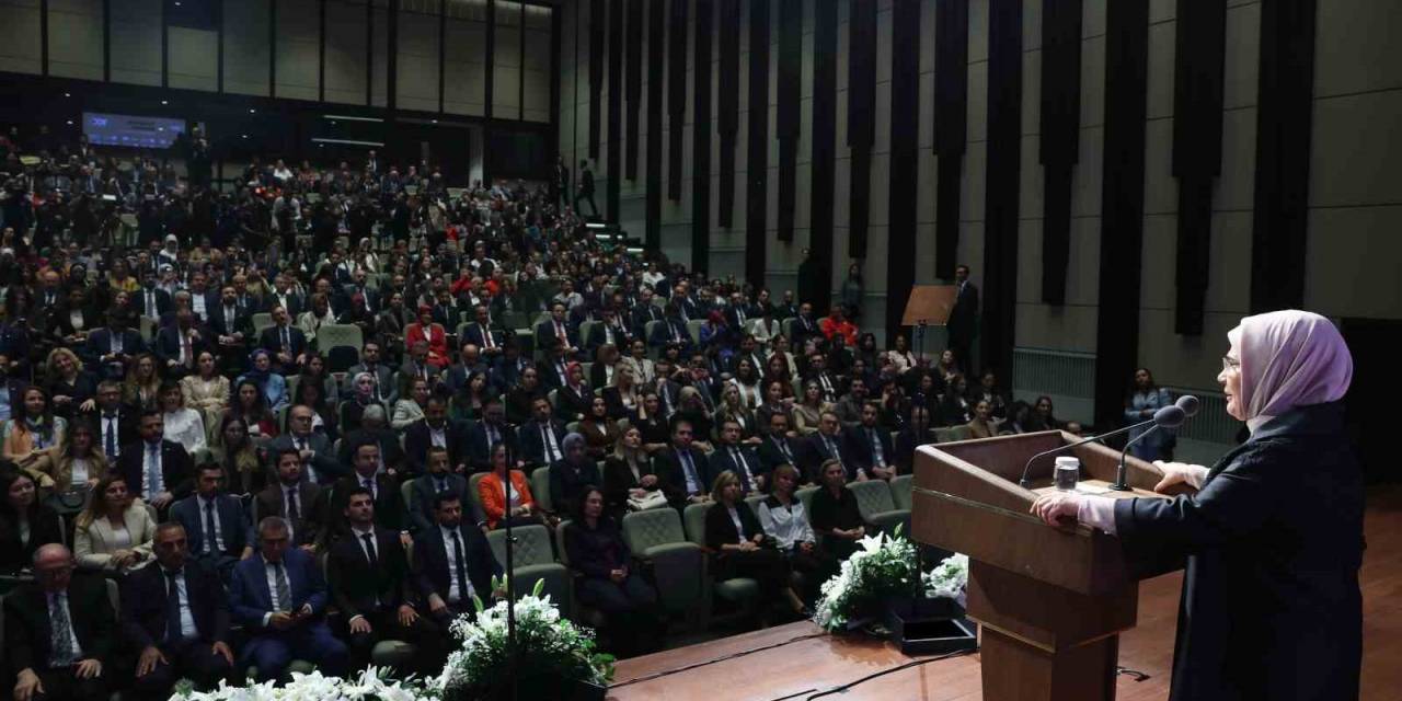 Emine Erdoğan: "Dünyanın Bütün Mazlumlarını Emanet Addediyoruz Ve Kalıcı Barışı Tesis Etmek İçin Seferber Oluyoruz"
