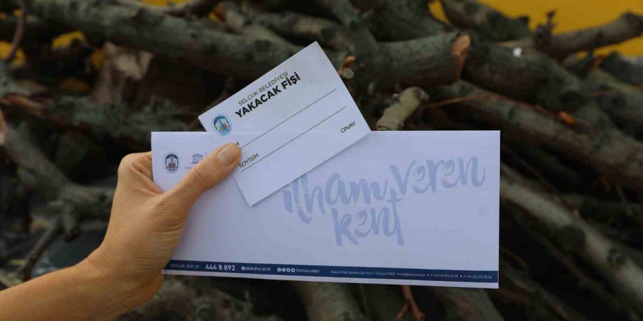 Selçuk Belediyesinden İhtiyaç Sahiplerine 170 Ton Yakacak Desteği