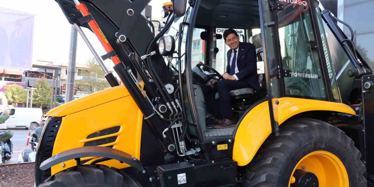 Bakanlıktan Nazilli Belediyesi’ne İş Makinesi Hibe Edildi