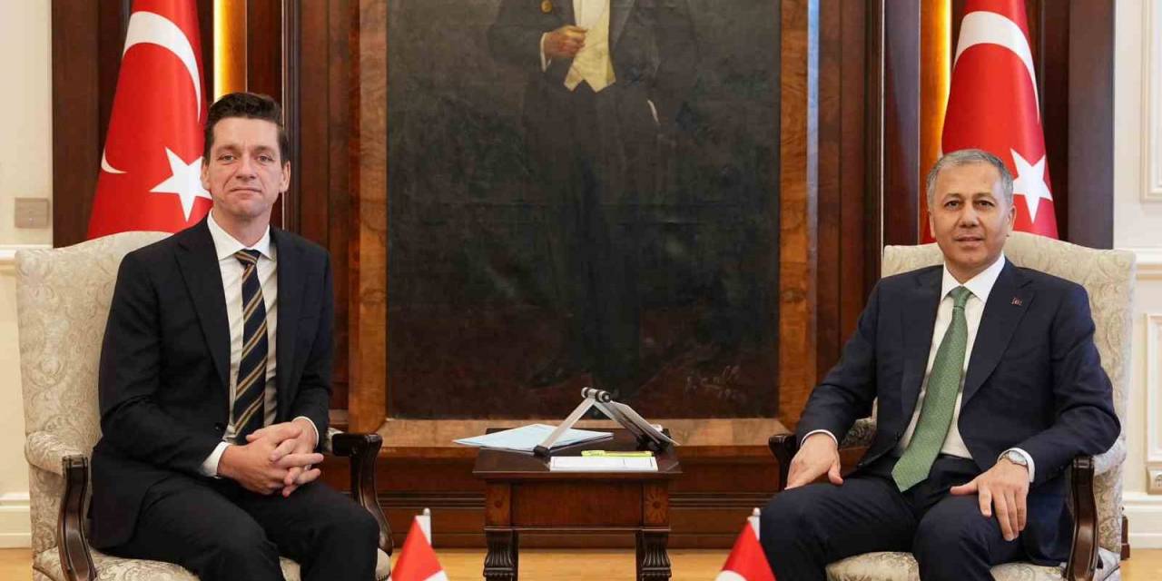İçişleri Bakanı Yerlikaya, Danimarka Göç Ve Entegrasyon Bakanı Bek İle Bir Araya Geldi