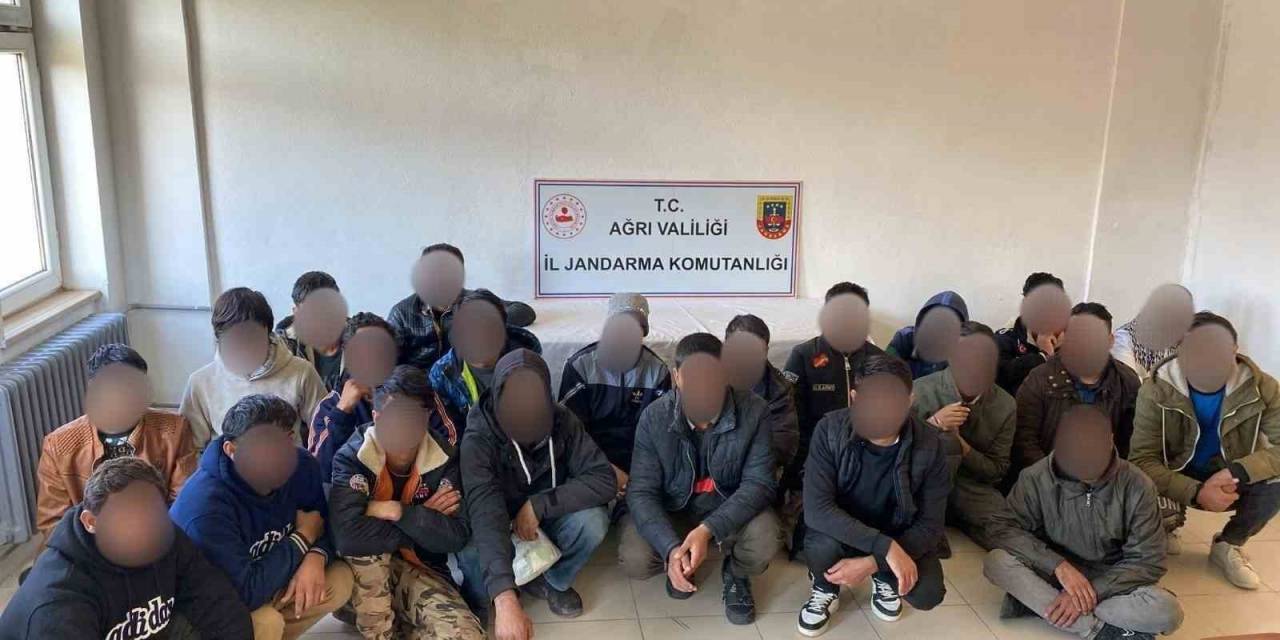 Ağrı’da 25 Afgan Göçmen Yakalandı, 3 Şüpheli Gözaltına Alındı
