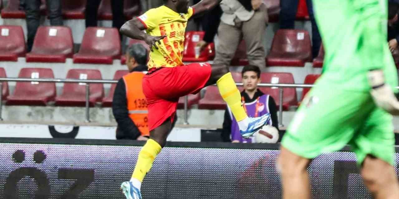 Olivier Kemen İlk Golünü Attı