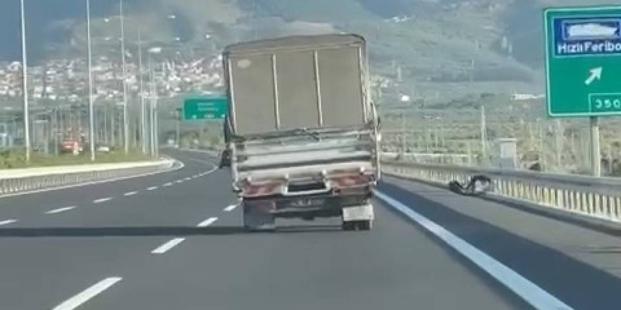 Savrulan Kamyonet Otobanda Yürekleri Ağza Getirdi