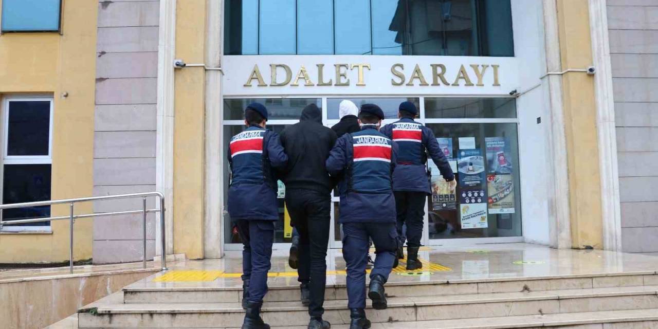 Artvin’de 15 Düzensiz Göçmen Yakalandı