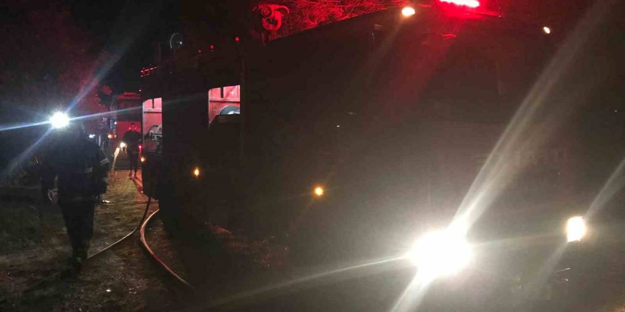 Edirne’de Depoda Çıkan Yangın Söndürüldü