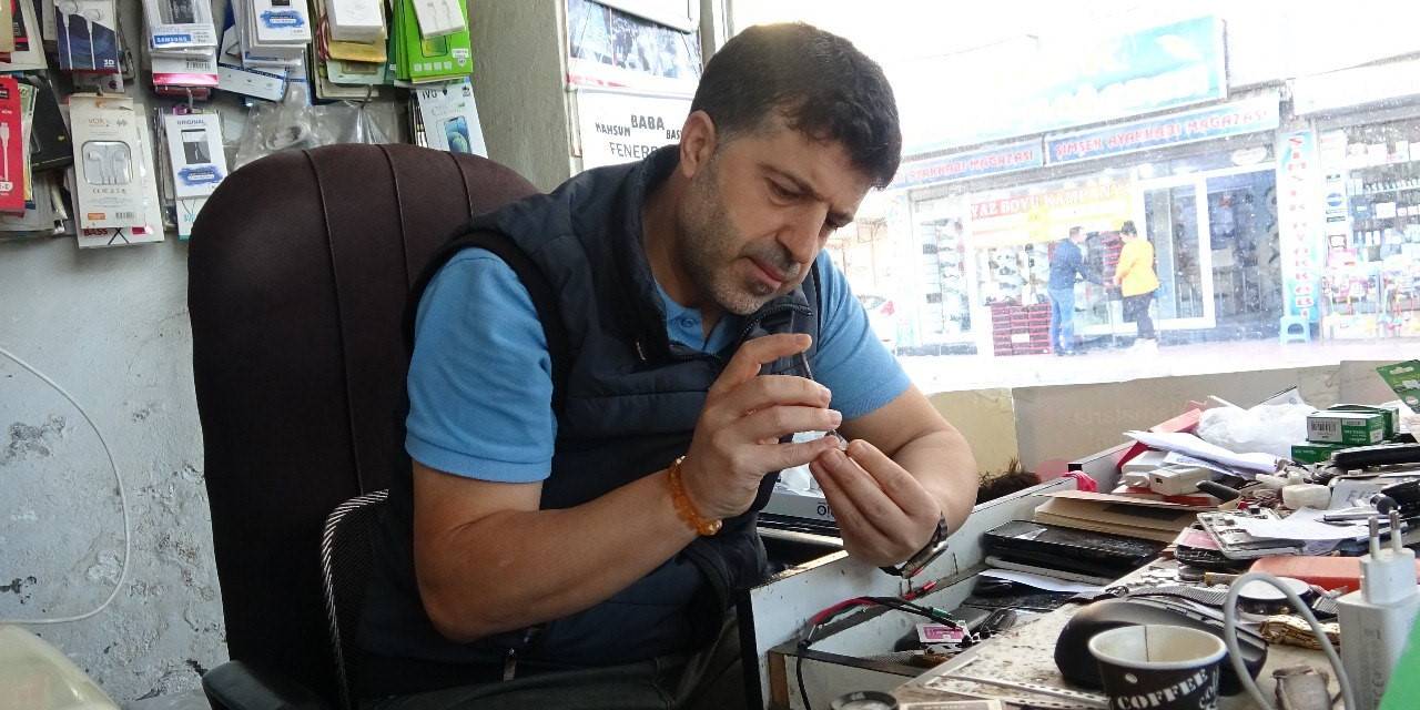 33 Yıllık Mardinli Saat Ustası Zamana Ayar Veriyor