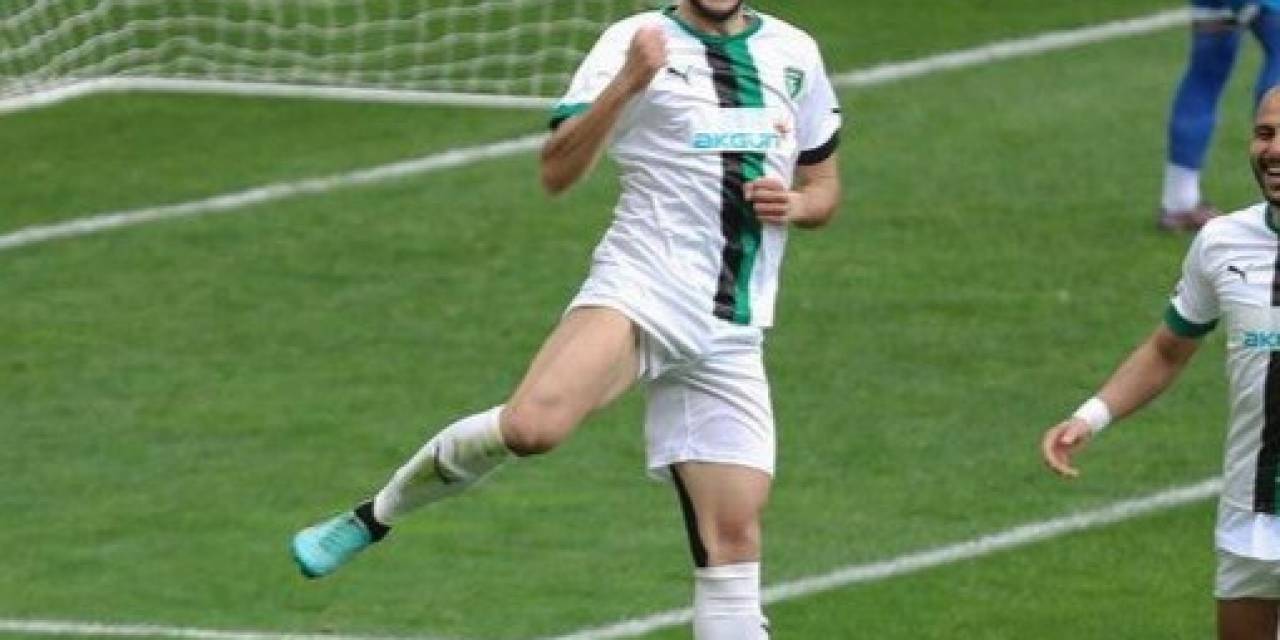 Başarılı Futbolcu 6 Ay Sonra Sahalara Geri Döndü