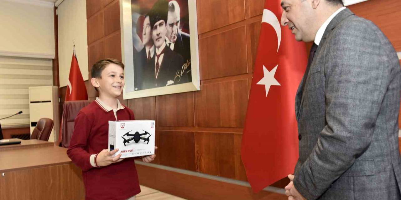 Öğrencilerin 100.yıl Hediyesi Dron Oldu