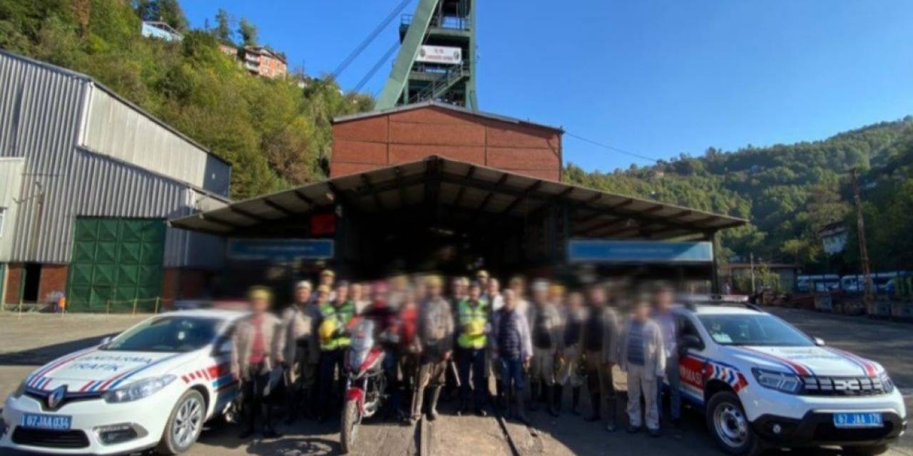 Jandarmadan Maden İşçilerine Hayati Uyarı, "Kask Ve Baret Hayat Kurtarır"