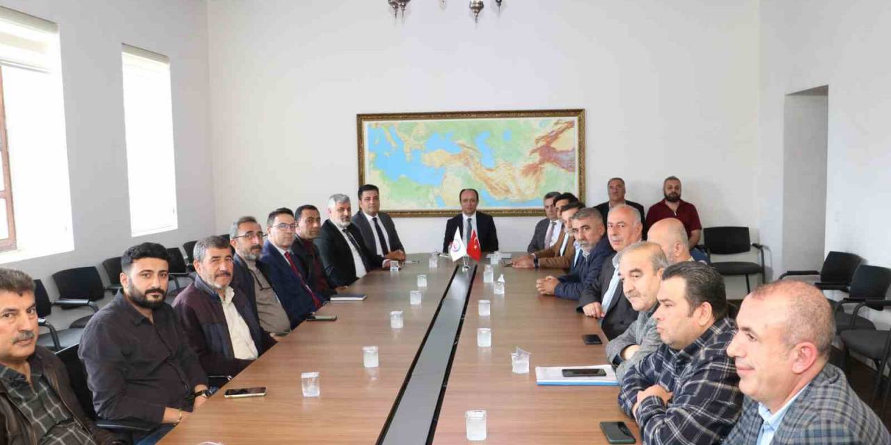 Sur Kaymakamı Kurum Amirleri Ve Muhtarları Dinledi