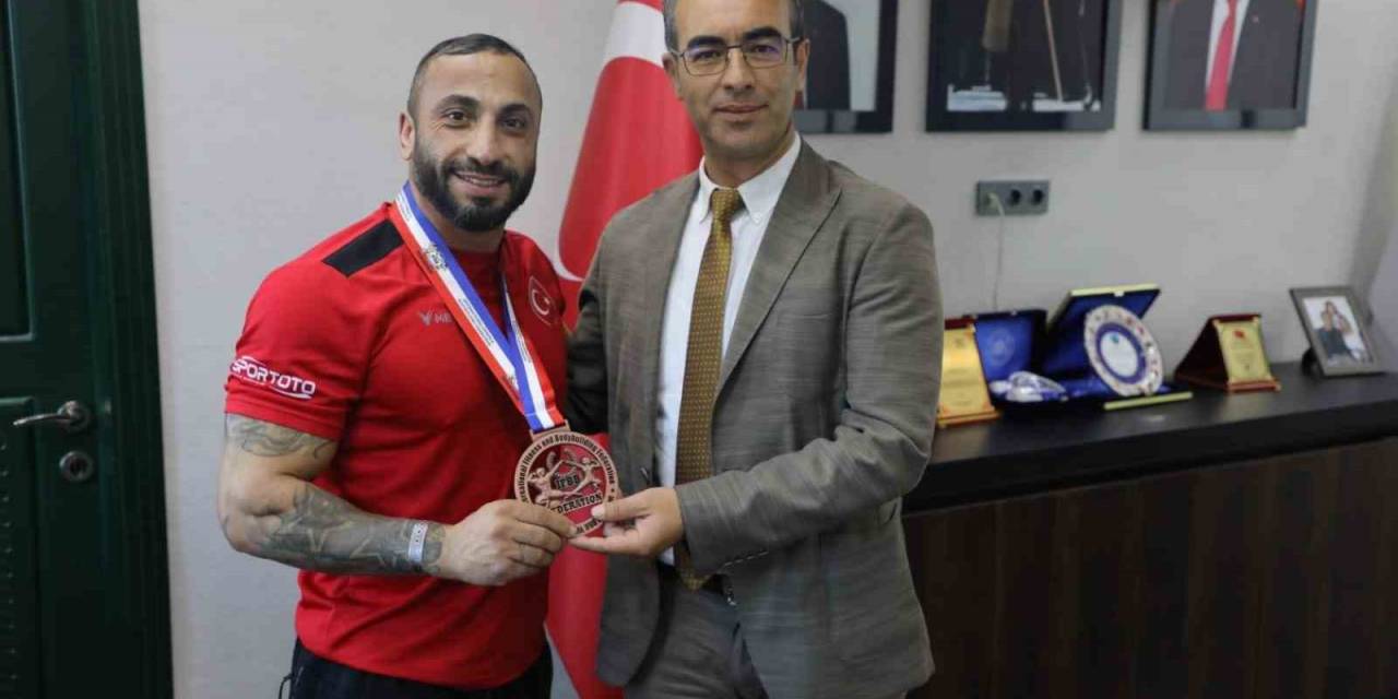 Dünya Üçüncüsü Engelli Sporcu Memleketinde Coşkuyla Karşılandı