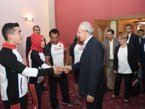 Kılıçdaroğlu, "Türkiye’de Seçmen Hareketliliği Ve Partilerin Oy Esnekliği" Toplantısına Katıldı