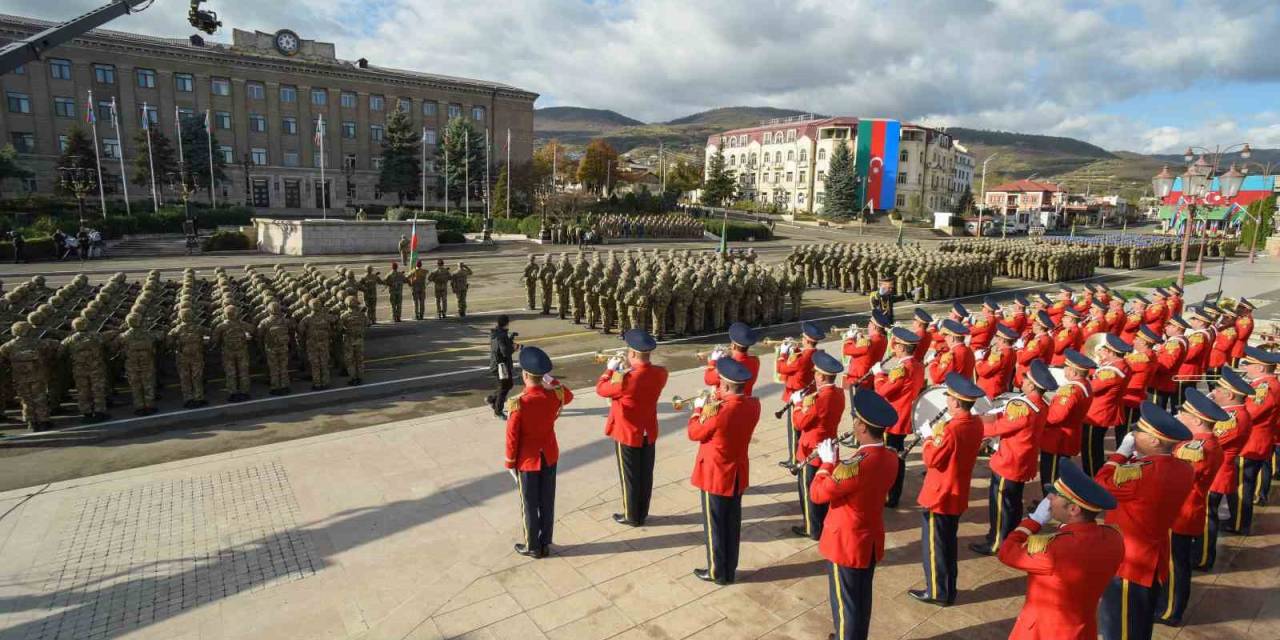 Azerbaycan Ordusundan Hankendi’de Gövde Gösterisi