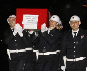 Şırnak’ta Şehit Olan Polis Memuru Yıldırım’ın Cenazesi Memleketi Trabzon’a Getirildi