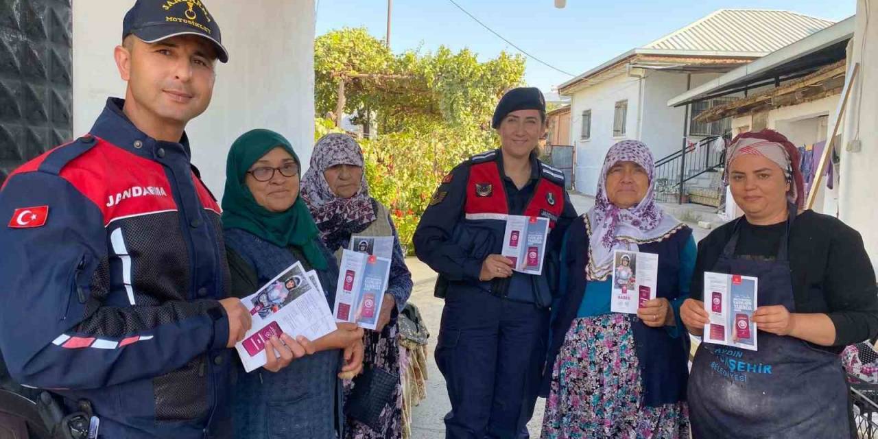 Jandarma Kardeşköy’de Çocukları Yalnız Bırakmadı, Vatandaşları Bilgilendirdi