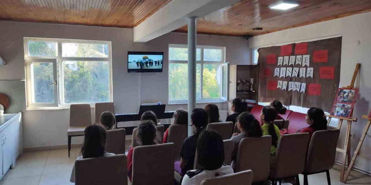 Yığılca’da Zulme Sessiz Kalma Sergisi Düzenlendi