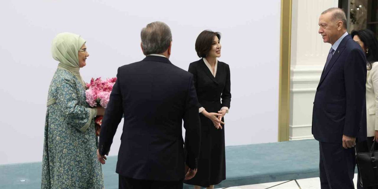 Cumhurbaşkanı Erdoğan Ve Özbekistan Cumhurbaşkanı Mirziyoyev’den Aile Fotoğrafı