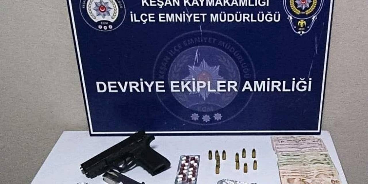 Keşan’da Uyuşturucu, Ruhsatsız Tabanca Ve Tüfek Ele Geçirildi