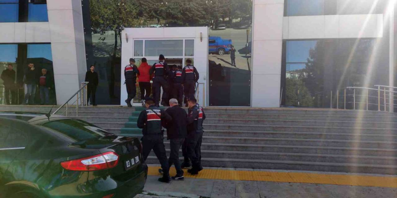 Burdur’da Jandarmadan Restorana Fuhuş Baskını: 1 Kişi Tutuklandı