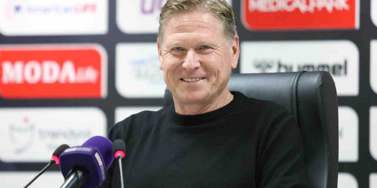 Markus Gisdol: "Kalbi Samsunspor İle Atan Her Taraftar Bugün Mutlu Olabilir"