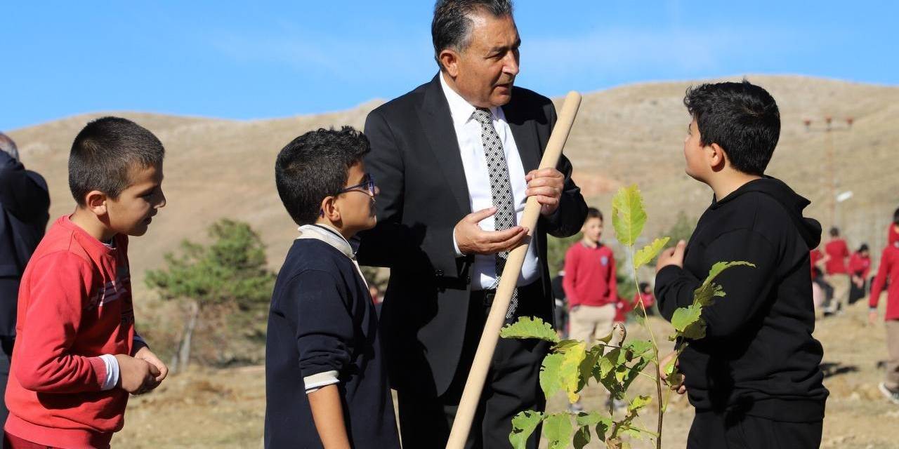 Bayburt’ta ’lösemili Çocuklar Hatıra Ormanı’ Oluşturuldu