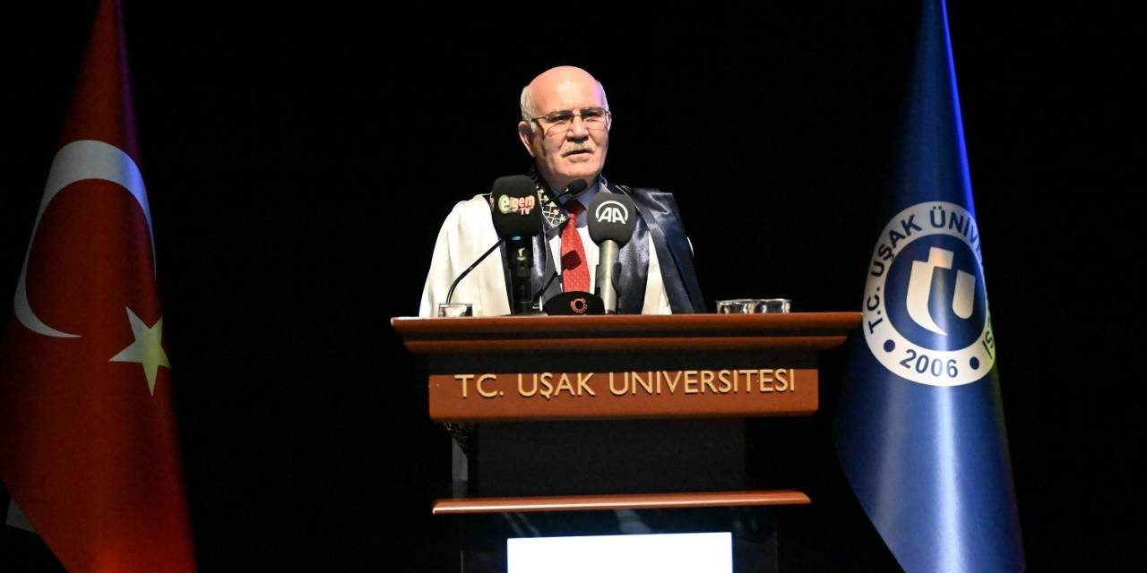 Uşak Üniversitesi 2023-2024 Akademik Yılı Törenle Başladı