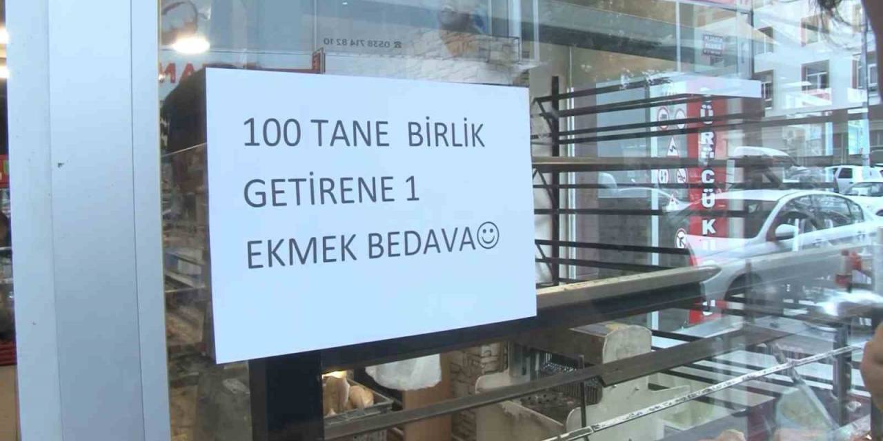 Arnavutköy’de Bozuk Para Sıkıntısı Yaşayan Esnaftan İlginç Çözüm, “Bozuk Para Getirene Ekmek Bedava”