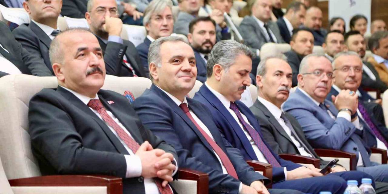 Aüb Tarafından 2. Ar-ge Proje Pazarı Ve Üniversite Tanıtım Günleri Düzenlendi