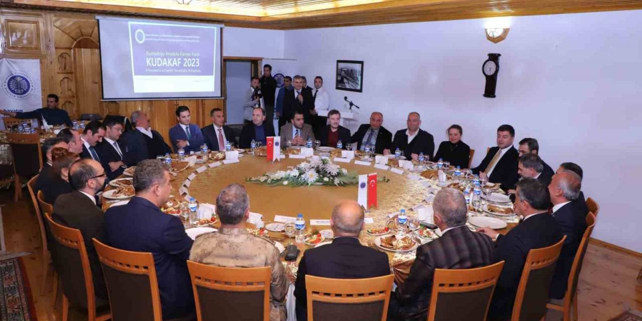 Atatürk Üniversitesinde, Kudakaf’23 İl Protokolü Ve Sektör Temsilcileri Buluşması Gerçekleşti