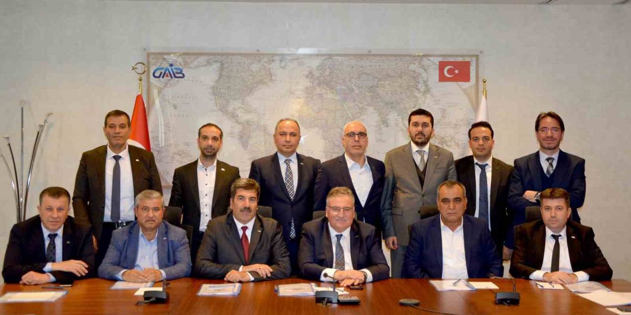 Gaziantep’ten 1 Milyar 495 Milyon Dolarlık Halı İhraç Edildi