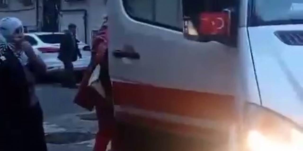 Esenyurt’ta Şoke Eden Olay, Yeni Doğan Bebek Annesi Tarafından Poşet İçinde Sokağa Atıldı
