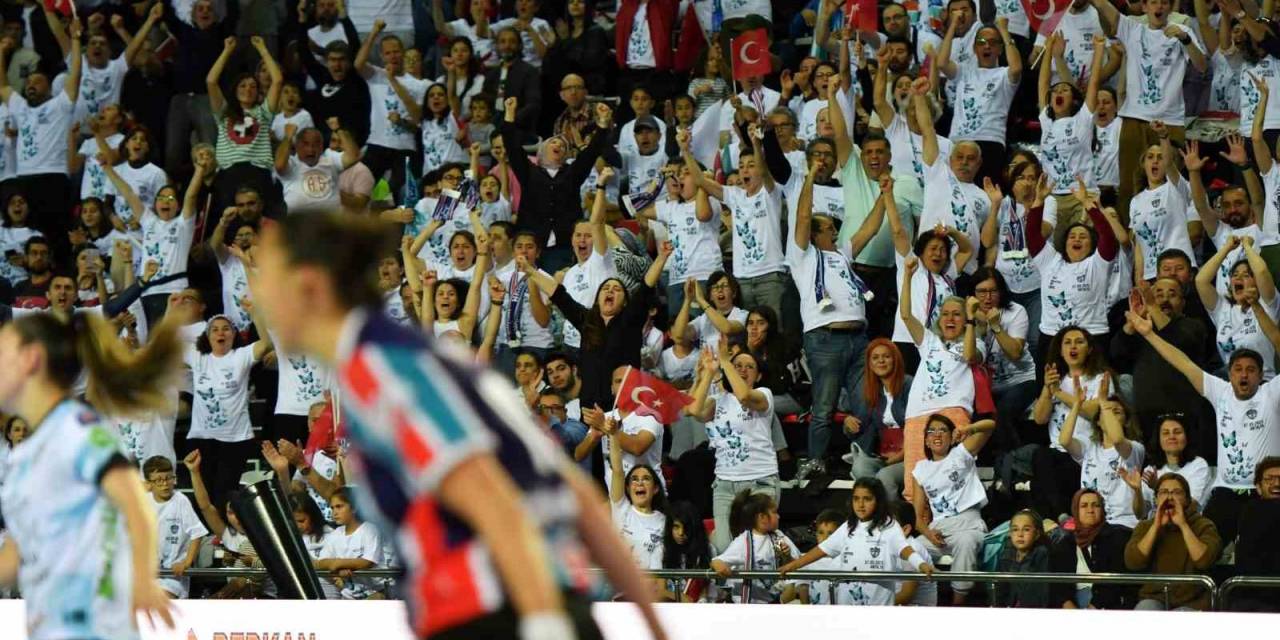 Şampiyon Konyaaltı Avrupa Yürüyüşünü Sürdürüyor