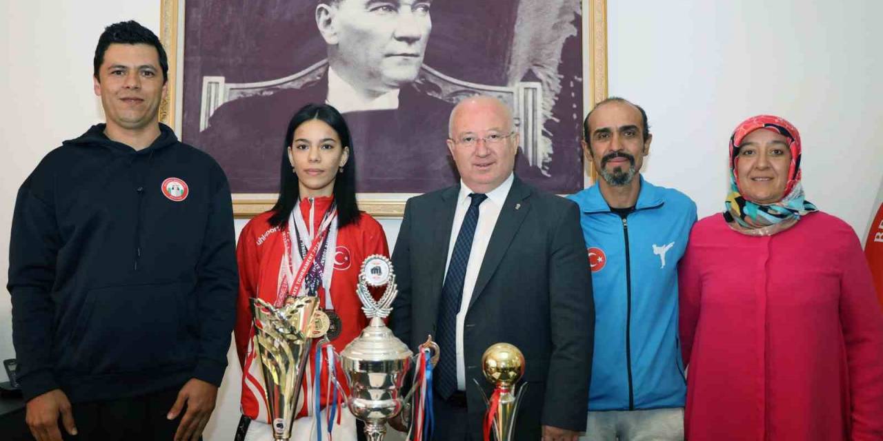 Menteşe Belediyespor Karatecisi Göksu Milli Takıma Seçildi